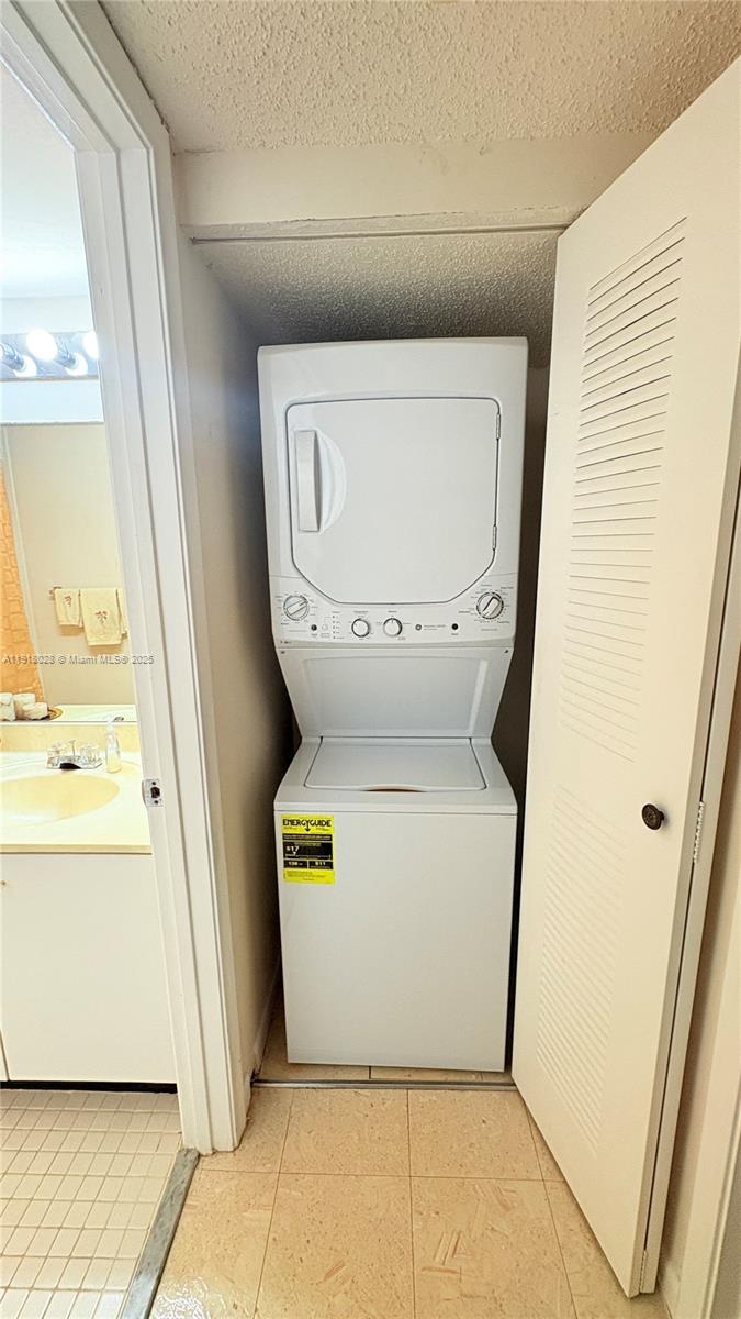 HAWTHORNE AT CENTURY VILL - Residential Lease