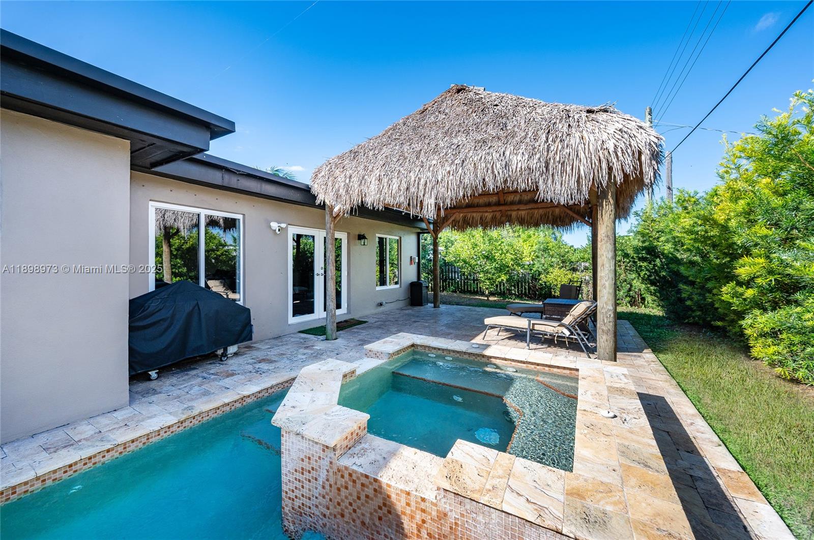 10341 SW 52nd Ter, Miami, FL, 33165/$895,000 2 10341 SW 52nd Ter