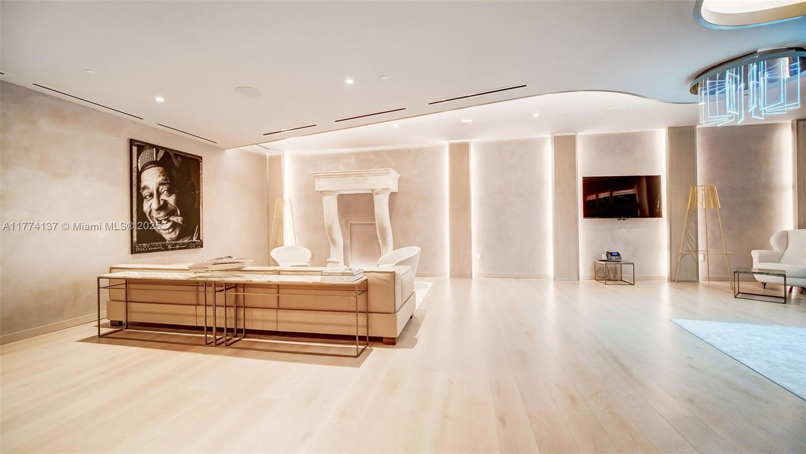 BRICKELL FLATIRON CONDO - Residential