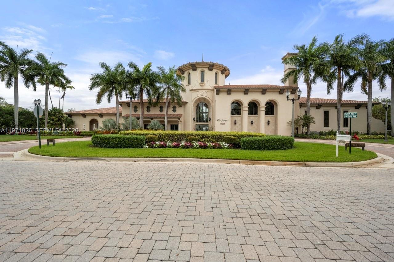 VILLA BIARRITZ CONDO - Residential