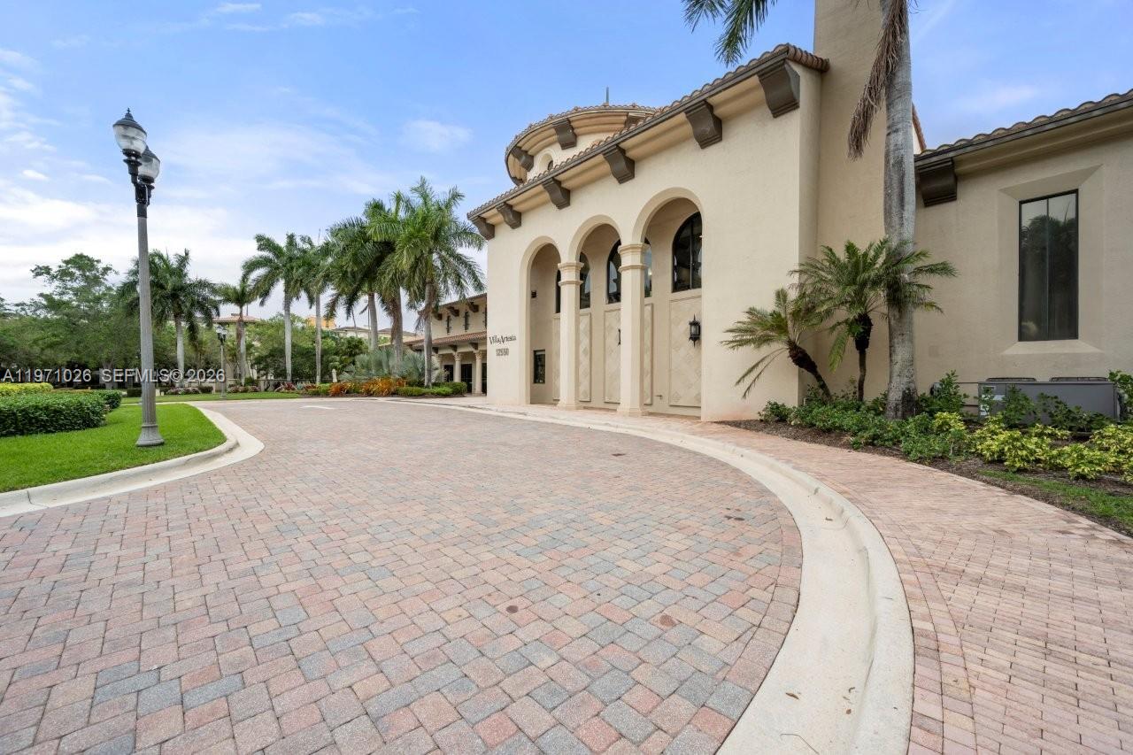 VILLA BIARRITZ CONDO - Residential