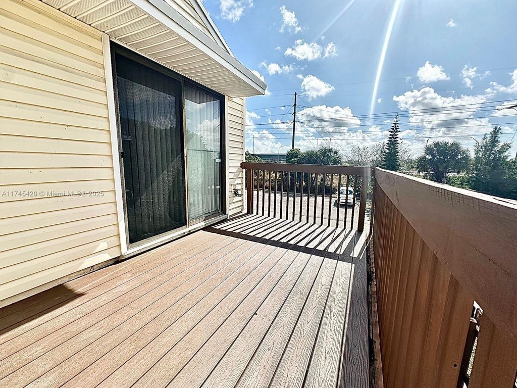 Photo of 639 Executive Center Dr #O-203, West Palm Beach, FL 33401 (MLS # A11745420)