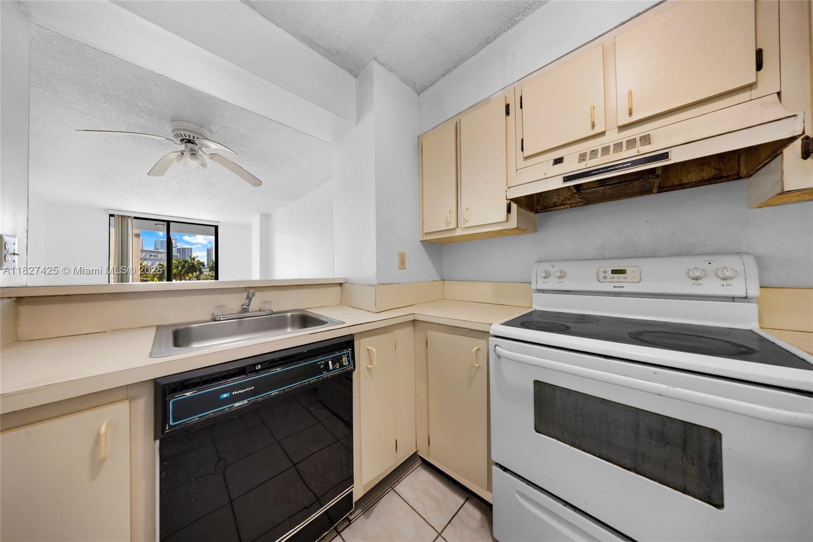 501 SW 1st St 308