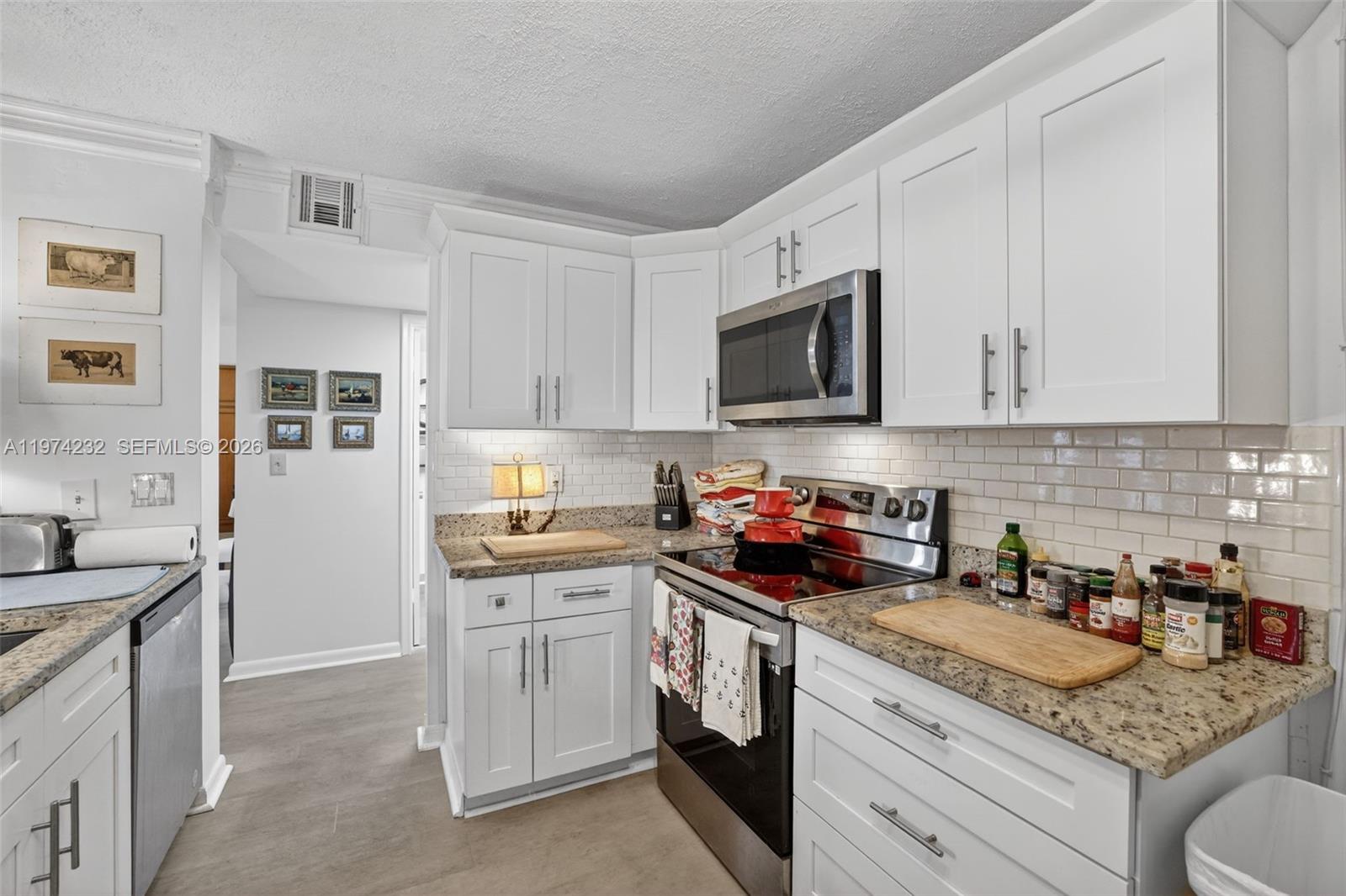 RIVER REACH CONDOMINIUM V - Residential