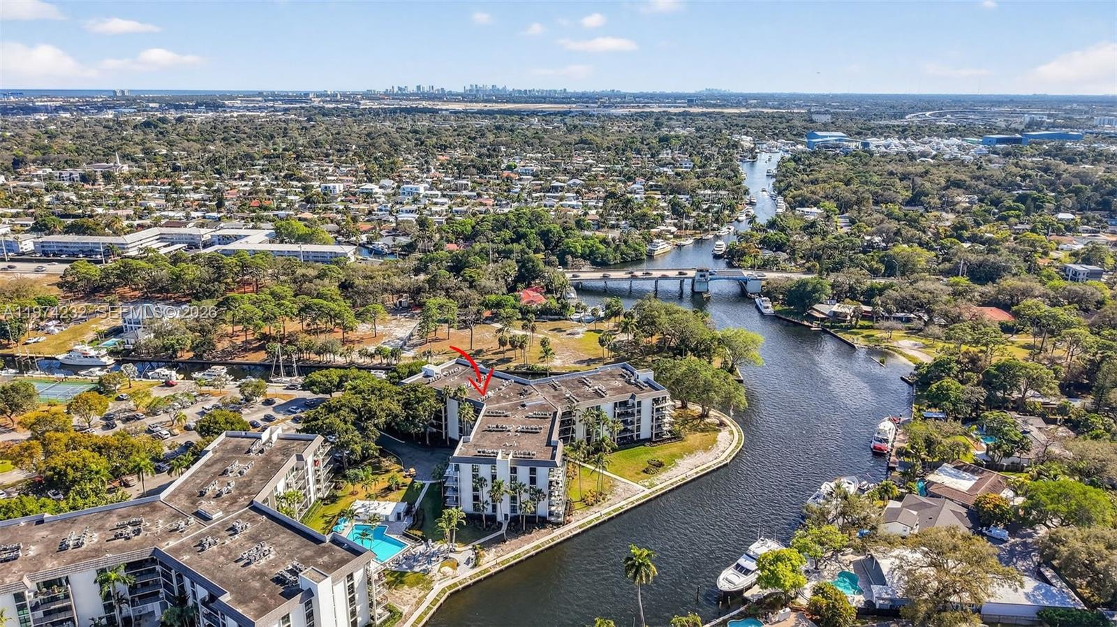 RIVER REACH CONDOMINIUM V - Residential