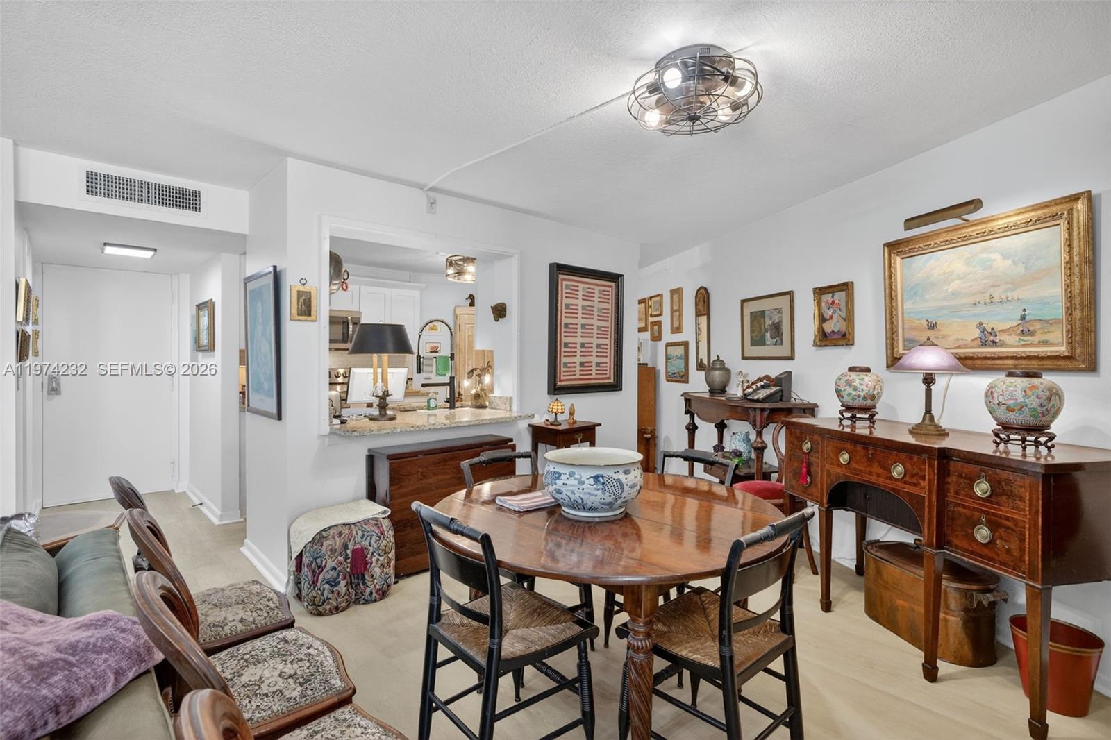 RIVER REACH CONDOMINIUM V - Residential