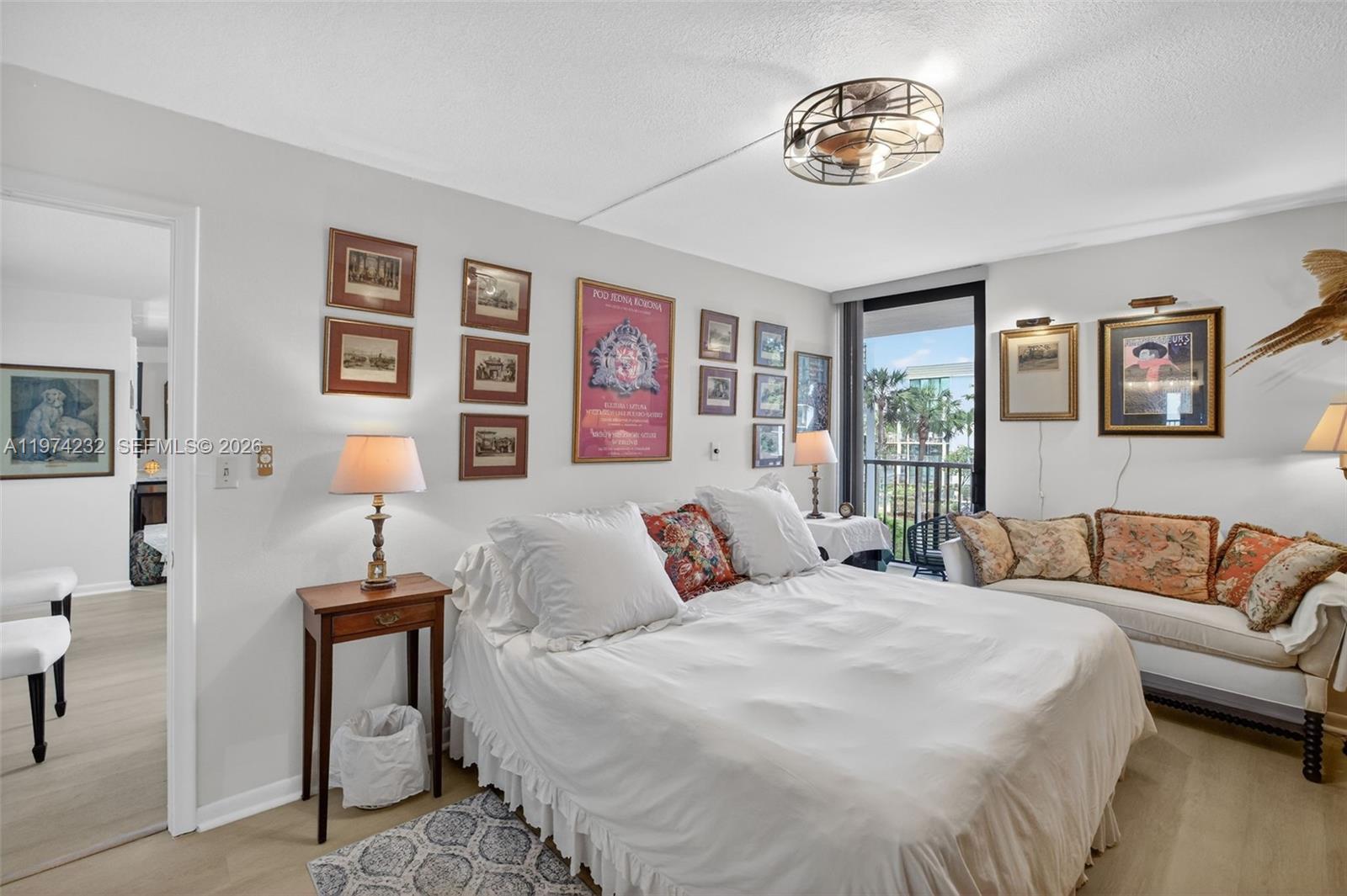 RIVER REACH CONDOMINIUM V - Residential