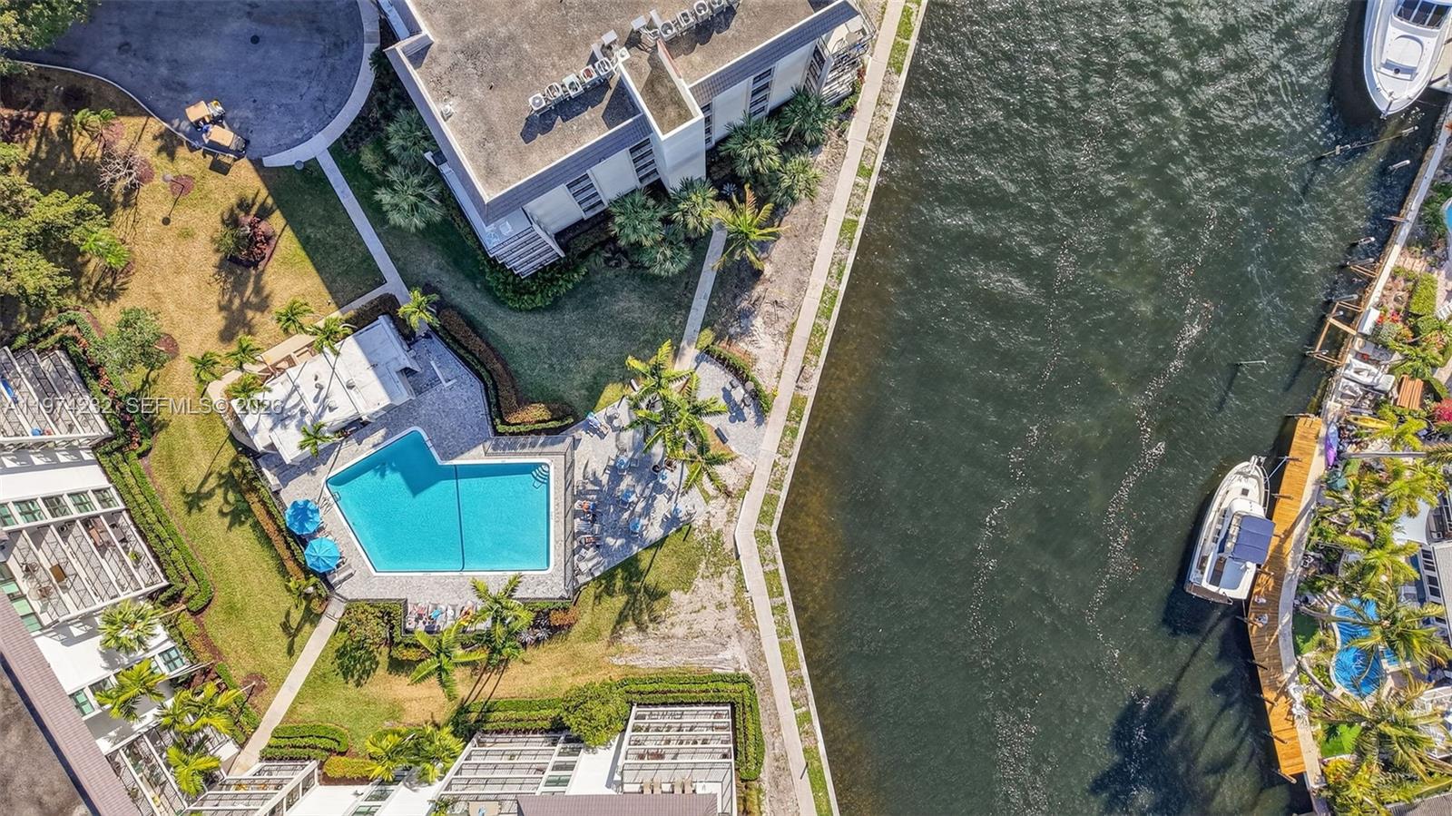 RIVER REACH CONDOMINIUM V - Residential