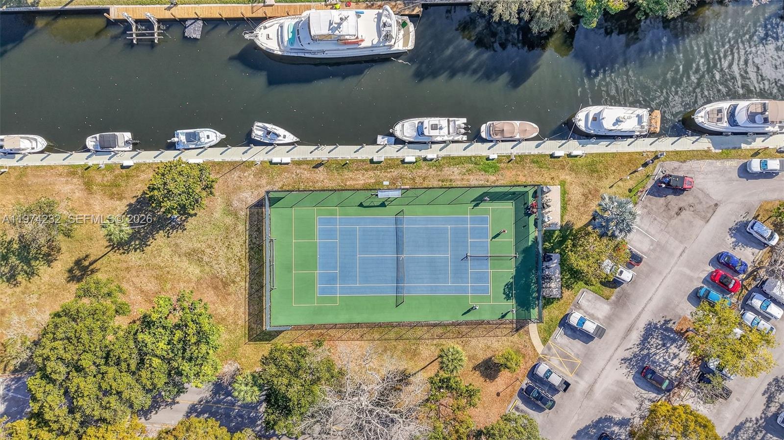 RIVER REACH CONDOMINIUM V - Residential