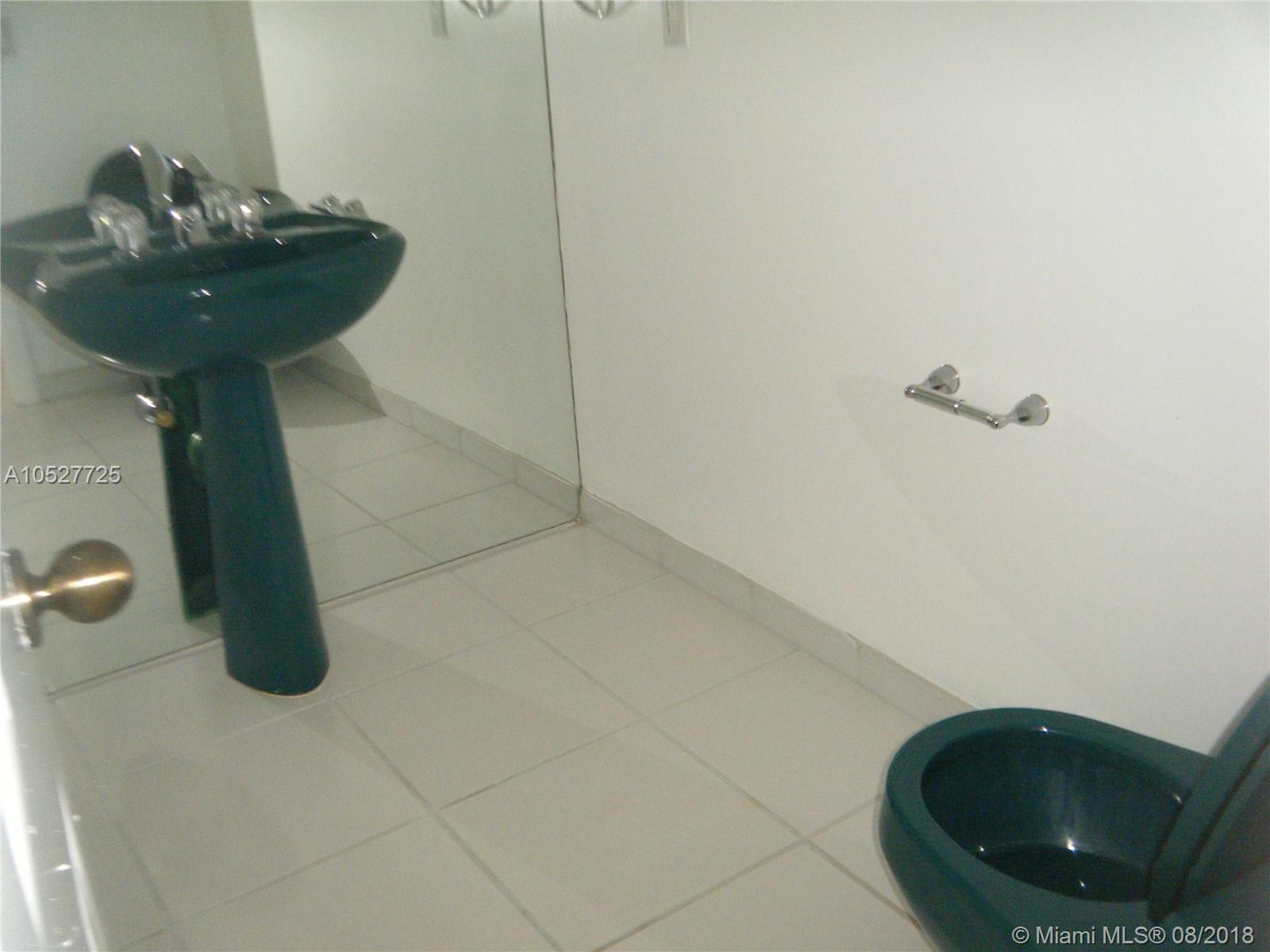 LAS OLAS BY THE SEA EXT - Residential Lease