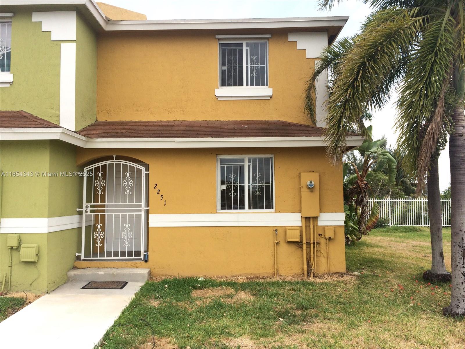 Spacious and freshly painted 3 bedroom/2.5 bathroom 2-story townhouse at Superior Gardens, with tile flooring throughout. Washer and dryer in unit and a storage area as well. Large fenced patio perfect for entertaining. Driveway with 2 assigned parking spots. Water not included in rent.
