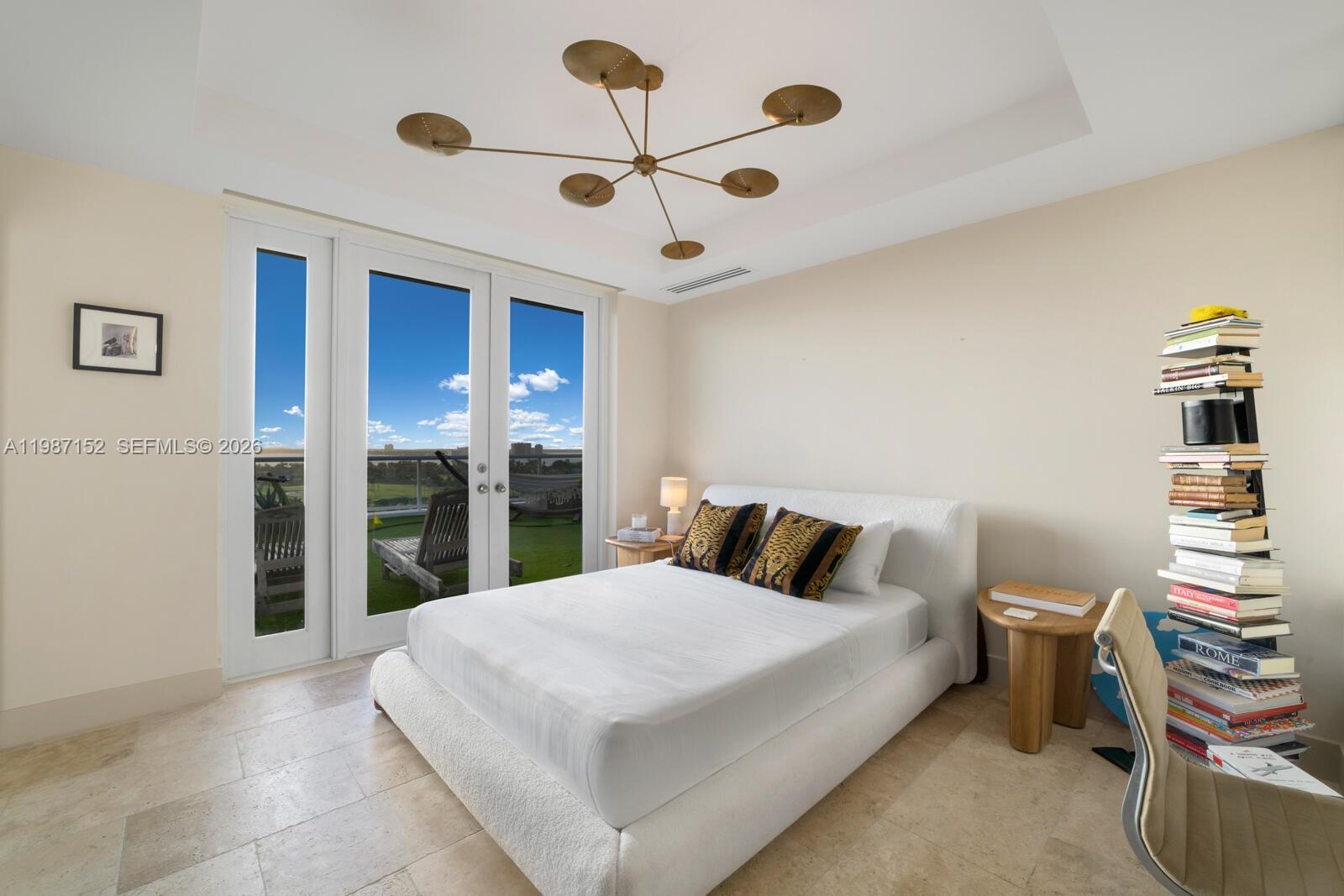 5600 CONDO - Residential