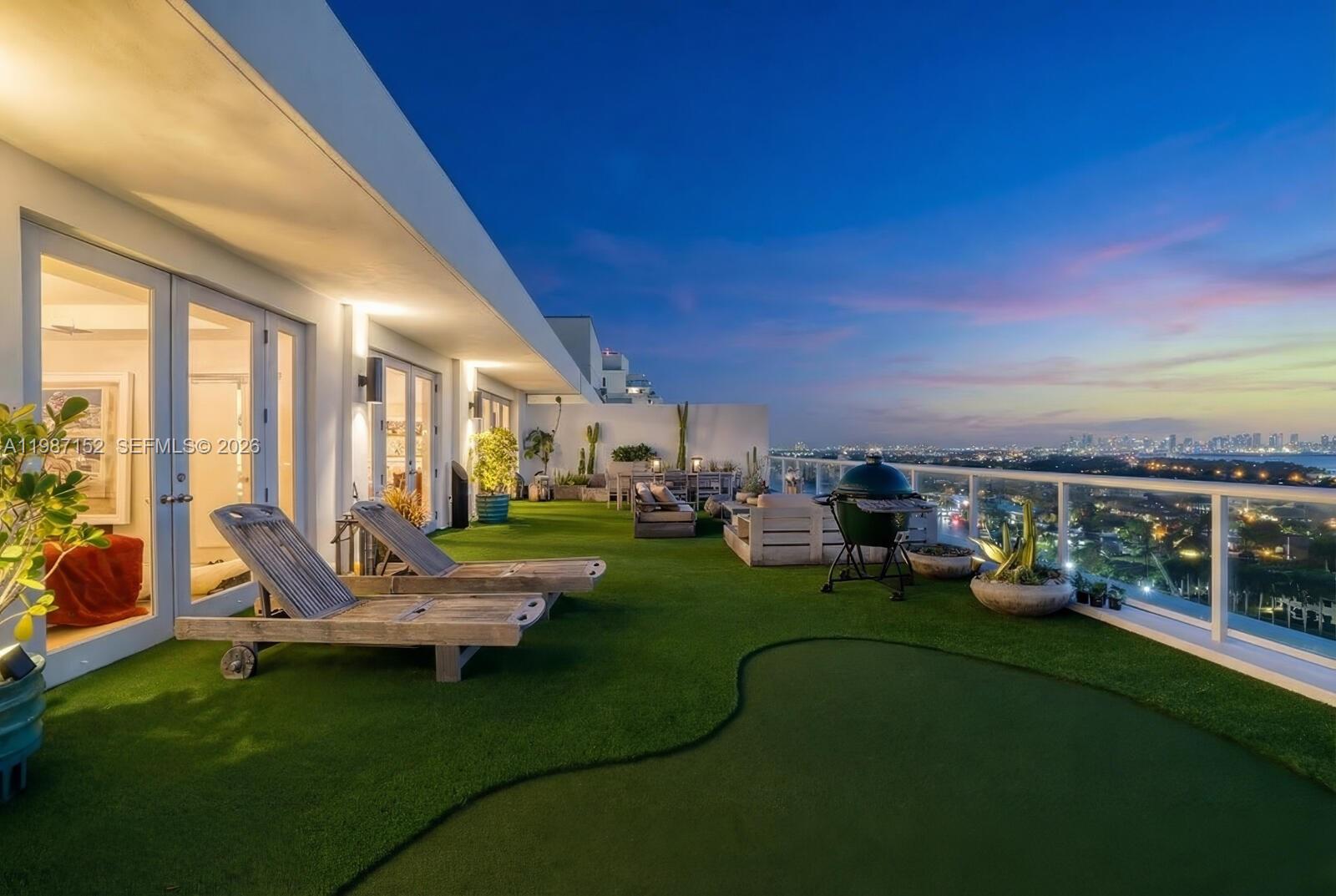 5600 CONDO - Residential