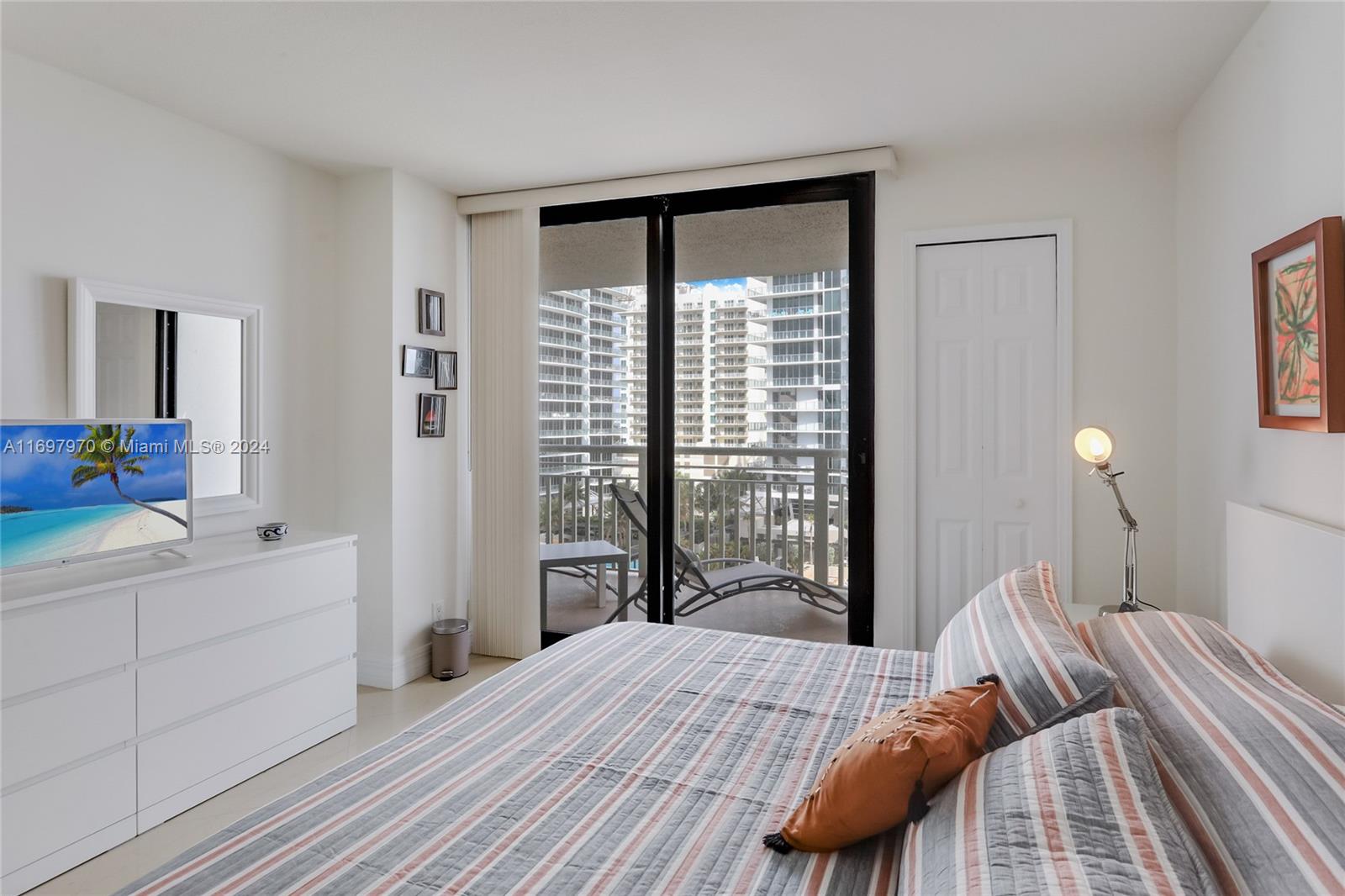 TIARA CONDO - Residential