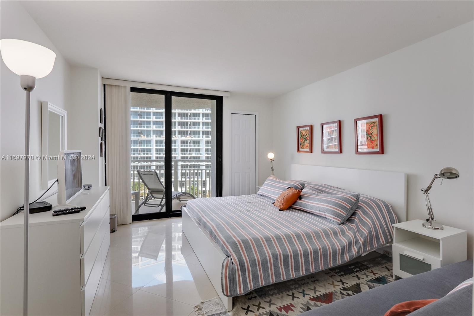 TIARA CONDO - Residential