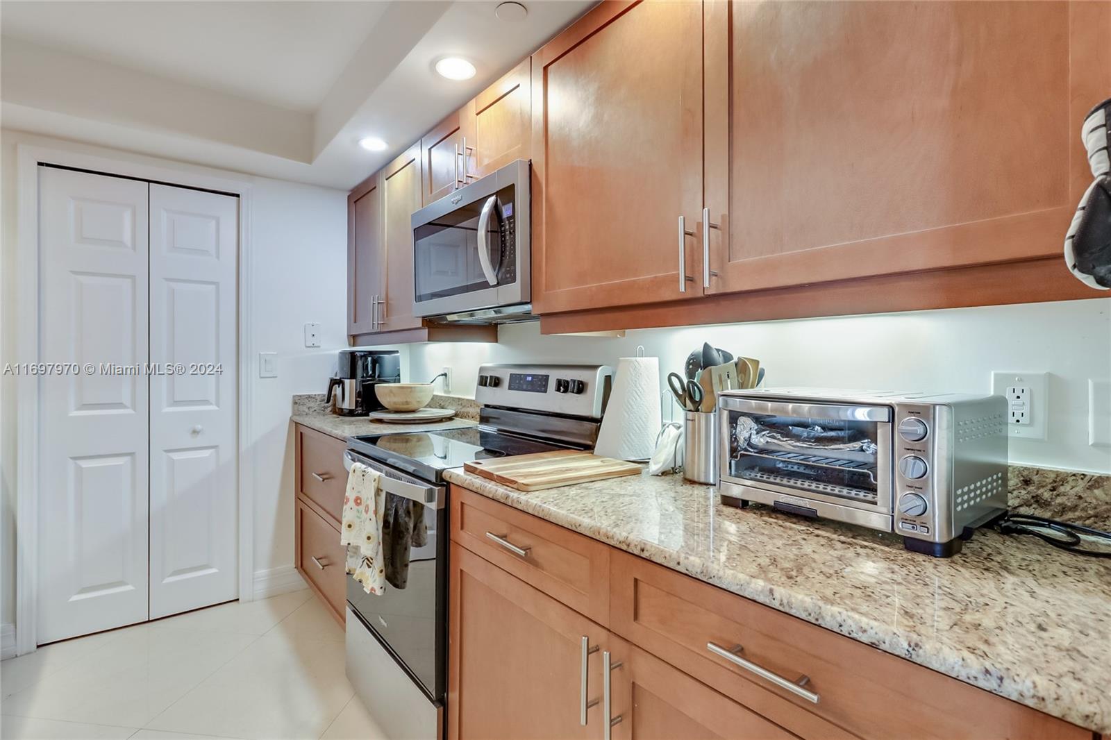 TIARA CONDO - Residential