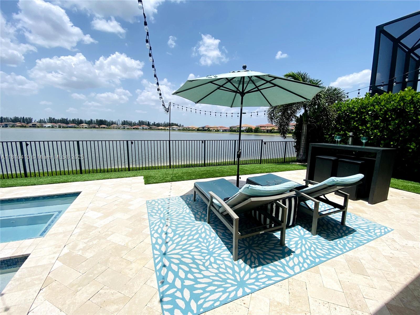 9225 Parkland Bay Dr
