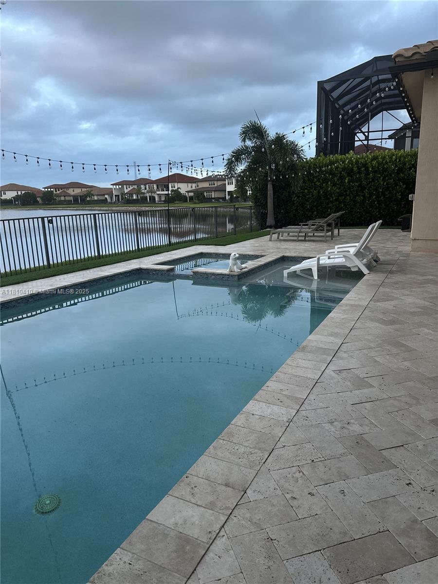 9225 Parkland Bay Dr