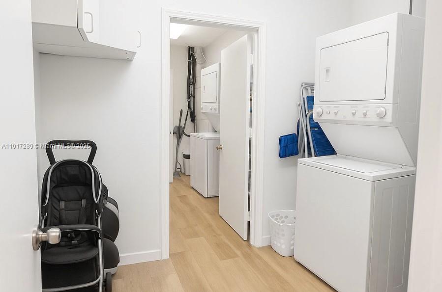 DANIA COUNTRY CLUB ESTATE - Residential Income