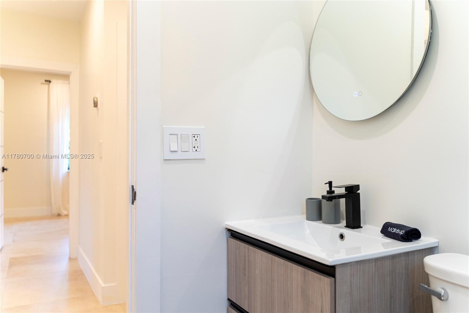 BRENTWOOD REV PL - Residential Lease