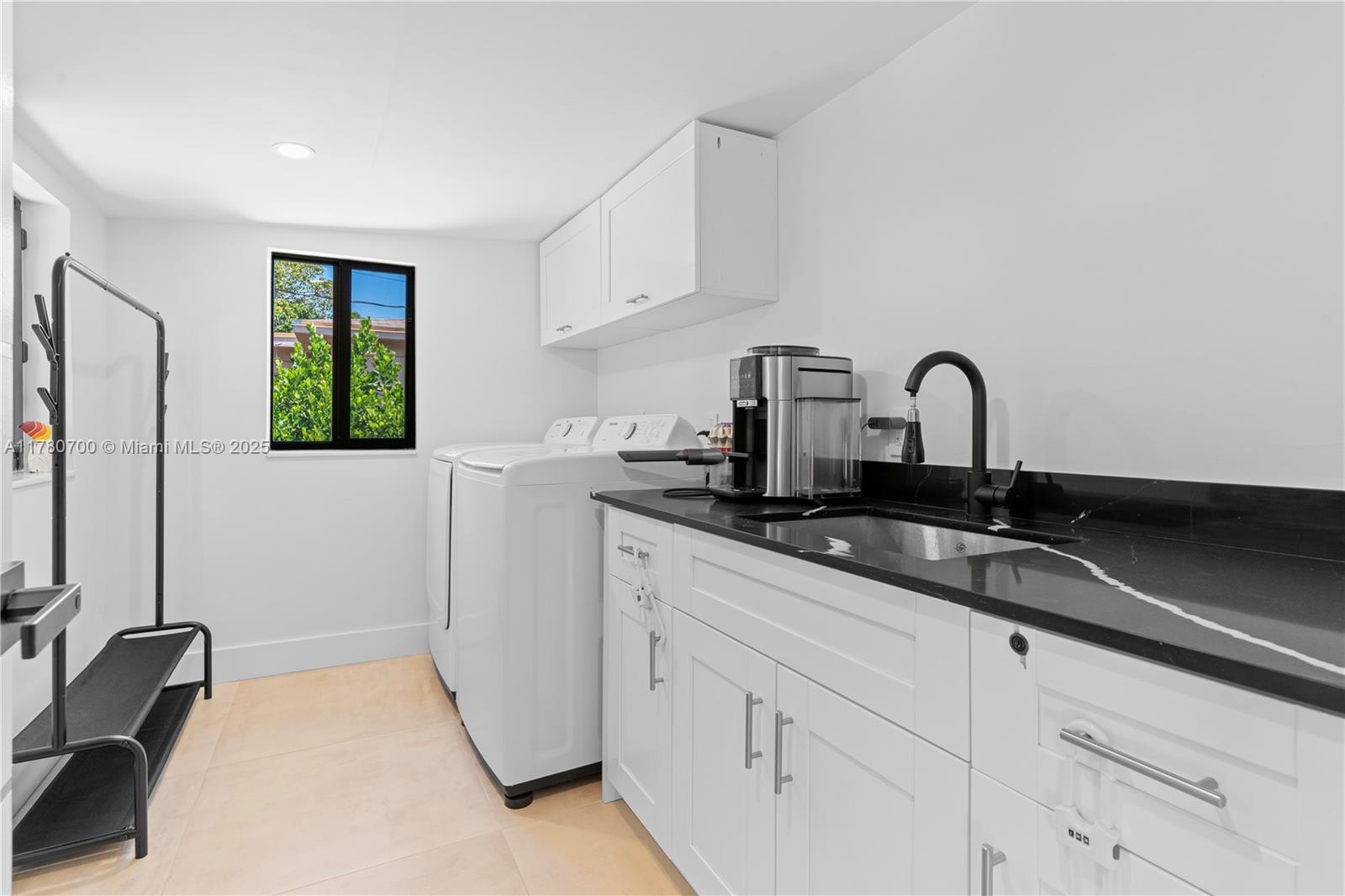 BRENTWOOD REV PL - Residential Lease