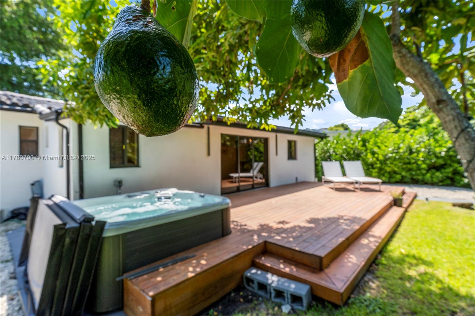 BRENTWOOD REV PL - Residential Lease