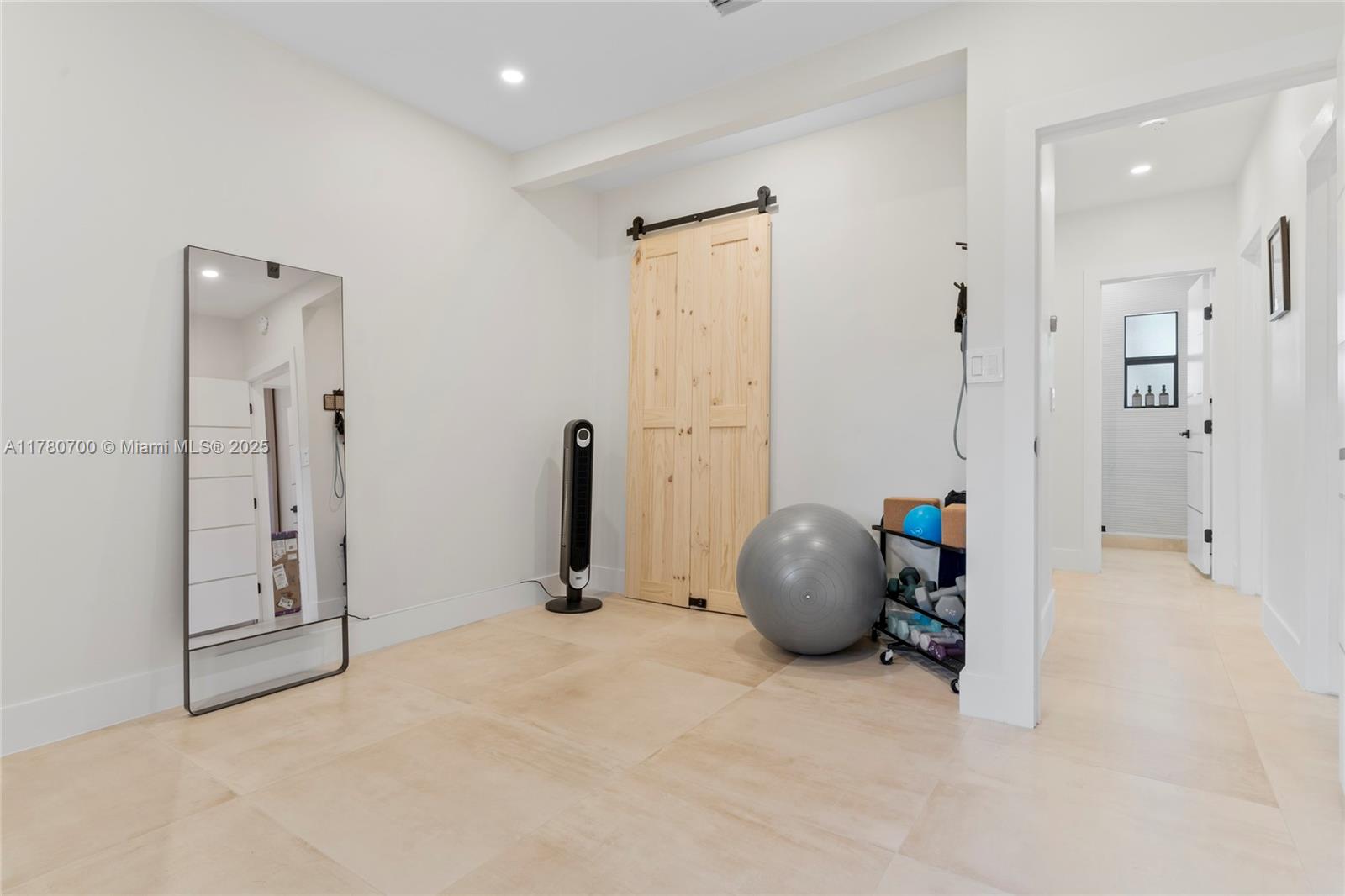 BRENTWOOD REV PL - Residential Lease