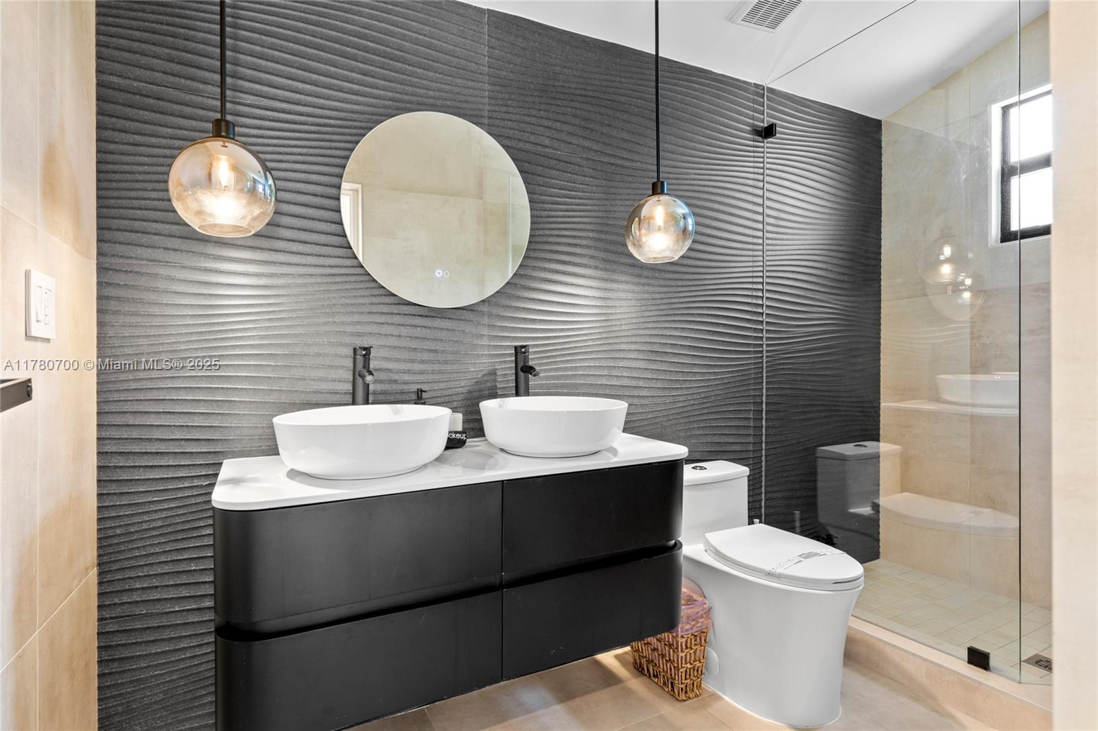 BRENTWOOD REV PL - Residential Lease