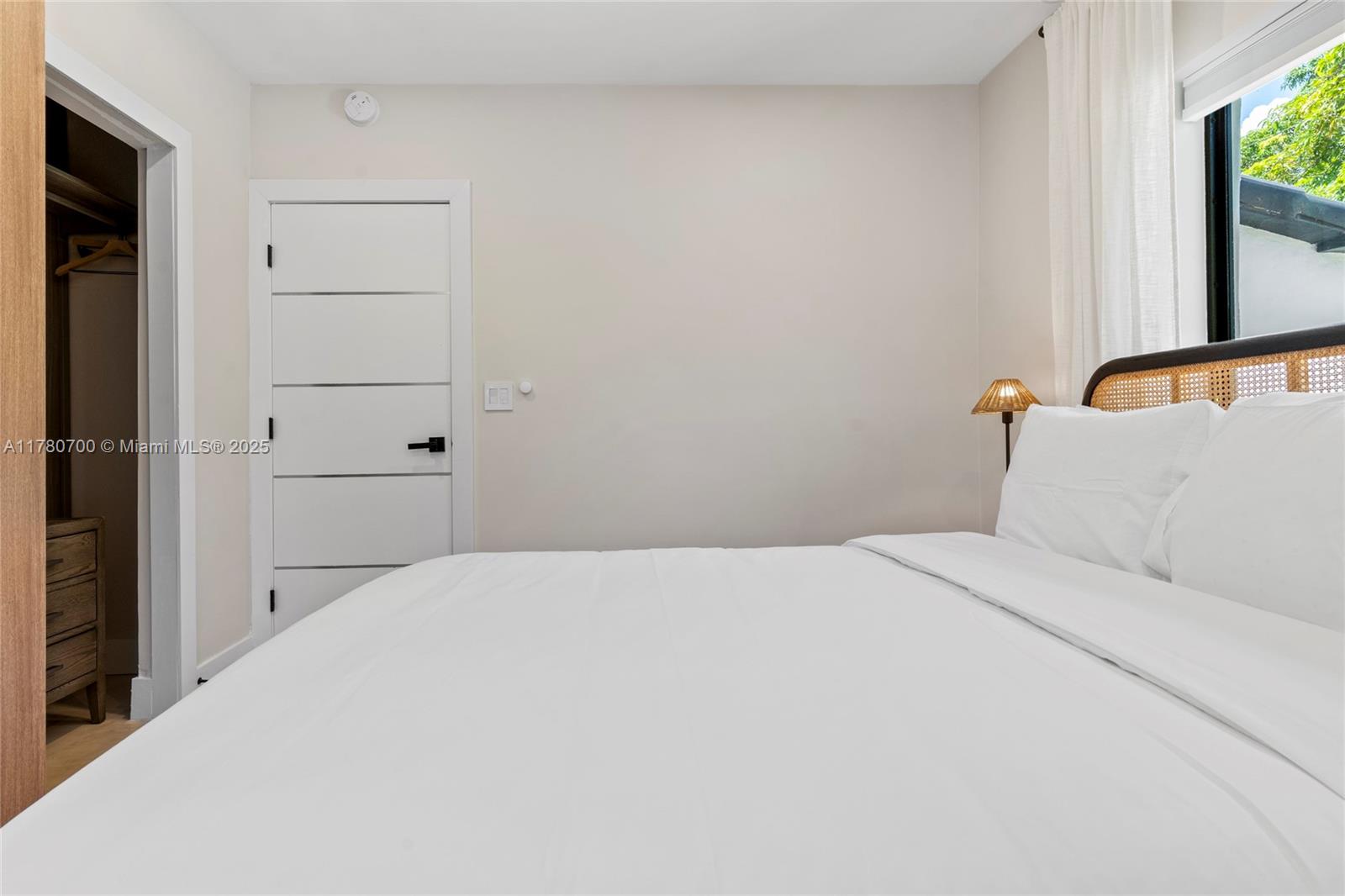 BRENTWOOD REV PL - Residential Lease