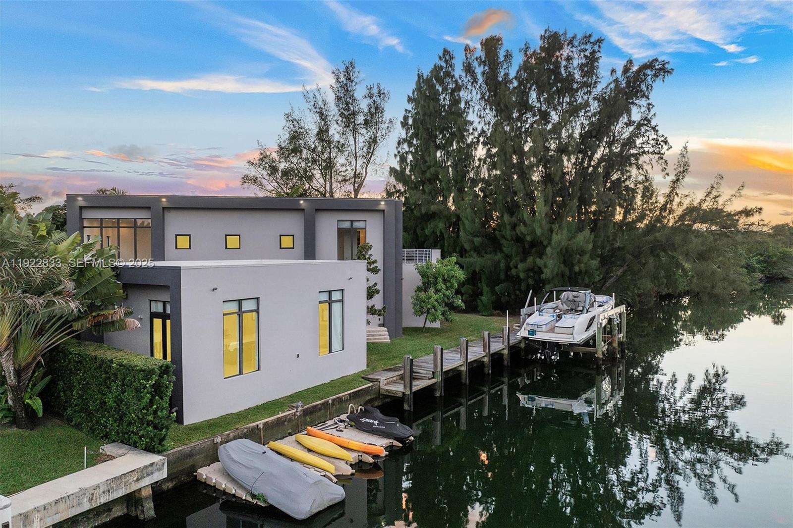 MIAMI SHORES - Residential