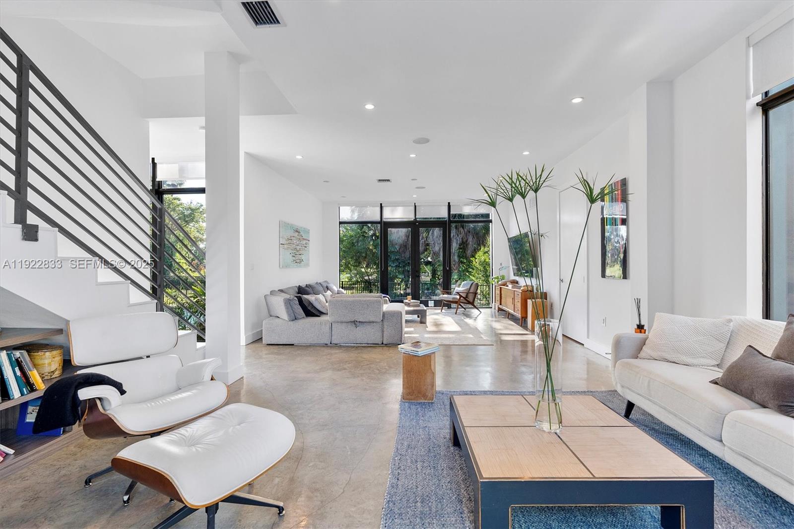 MIAMI SHORES - Residential