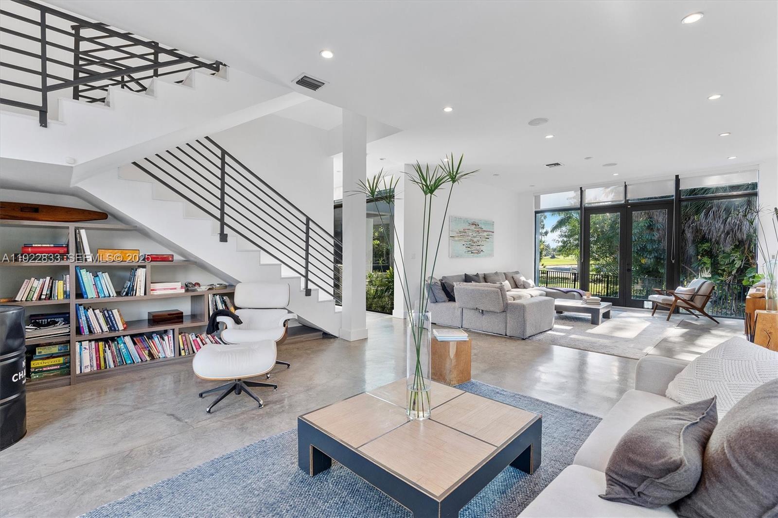 MIAMI SHORES - Residential