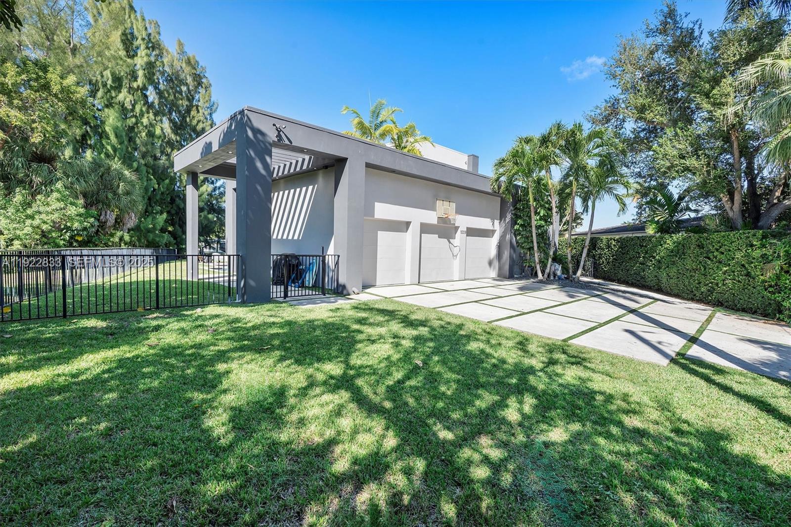 MIAMI SHORES - Residential