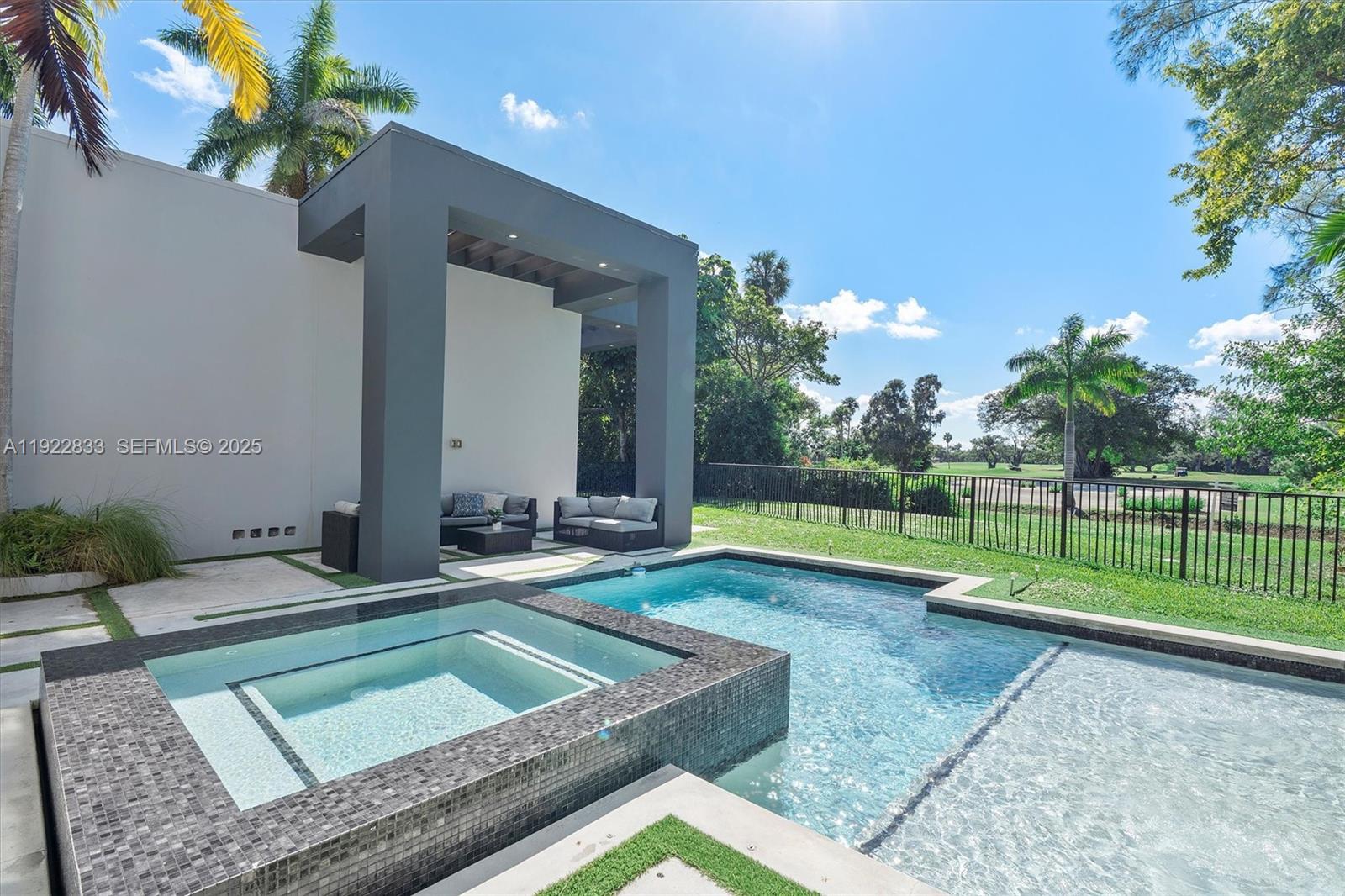 MIAMI SHORES - Residential