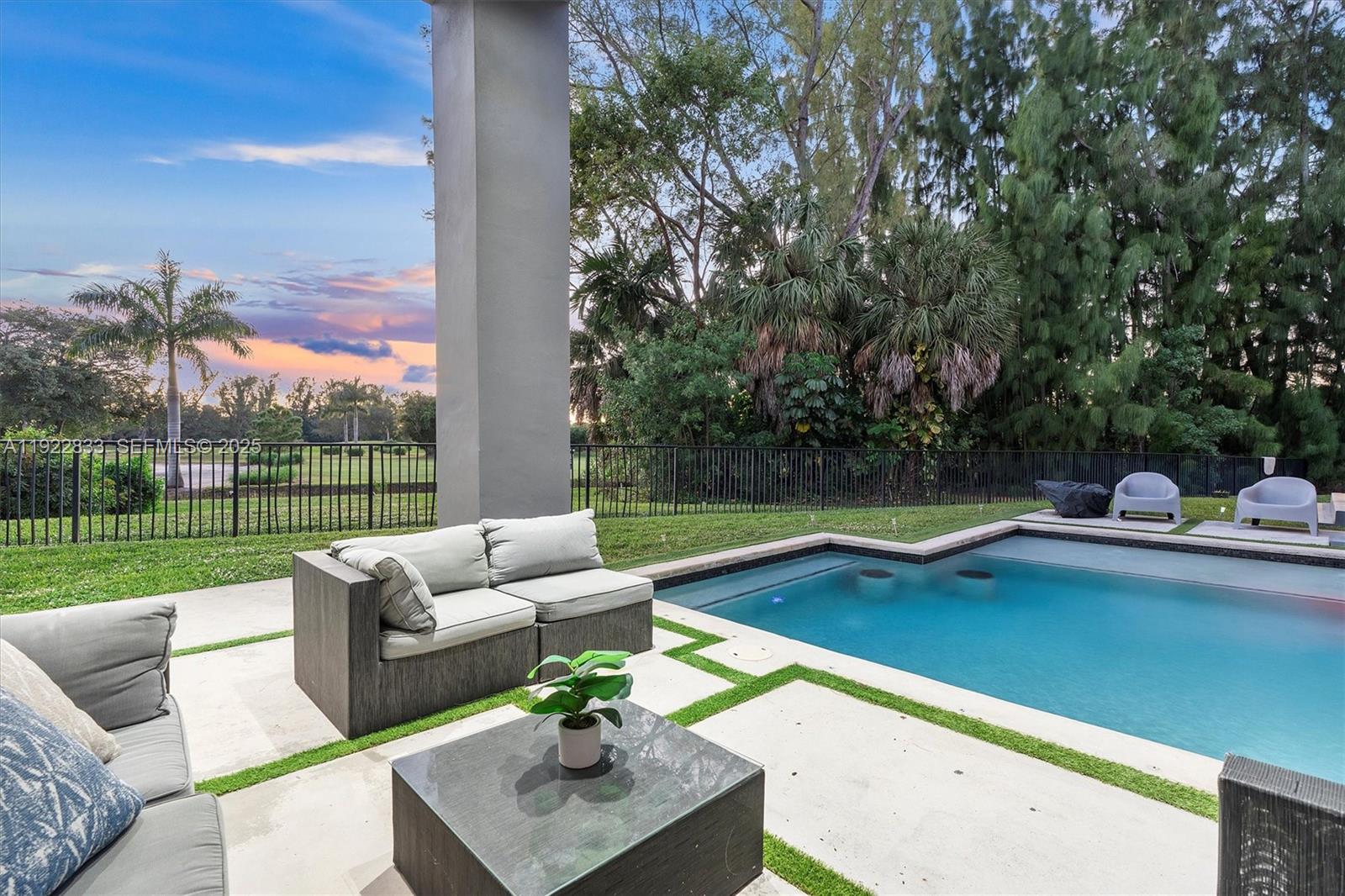 MIAMI SHORES - Residential