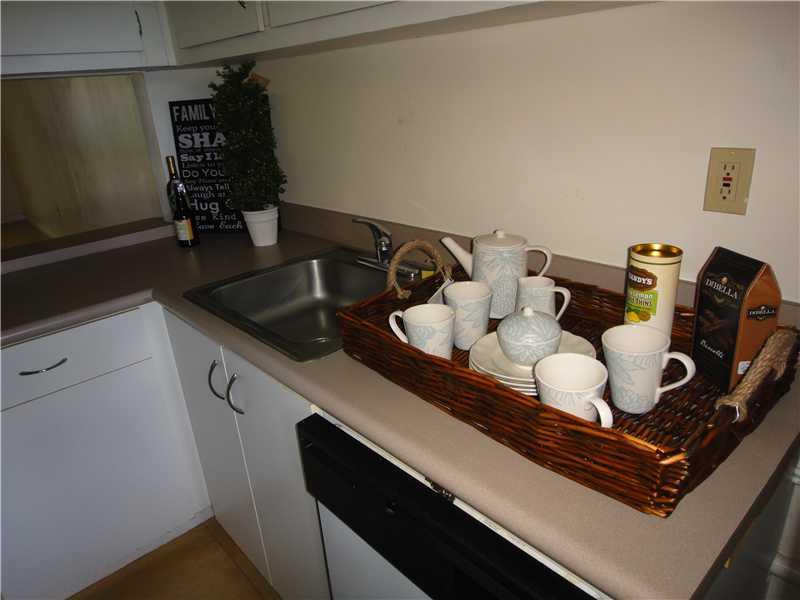 SUNWOOD CONDO - Residential Lease