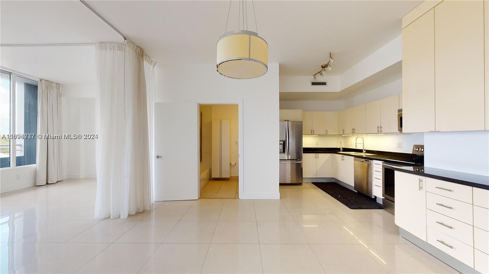 3250 Grand Ave 503, Miami, Broward County, Florida - 1 Bedrooms  
2 Bathrooms - 
