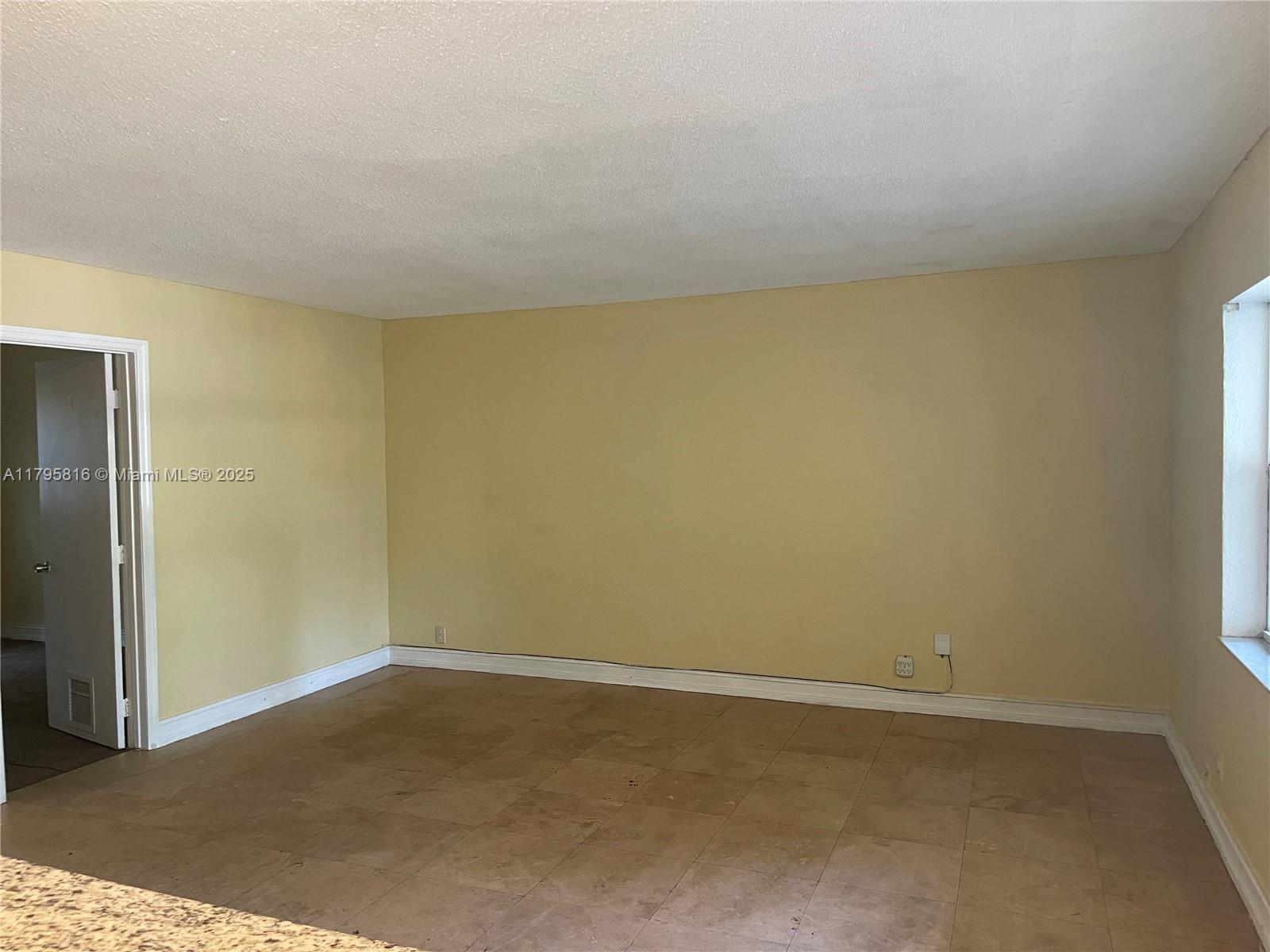 1429 SW 9th St 3