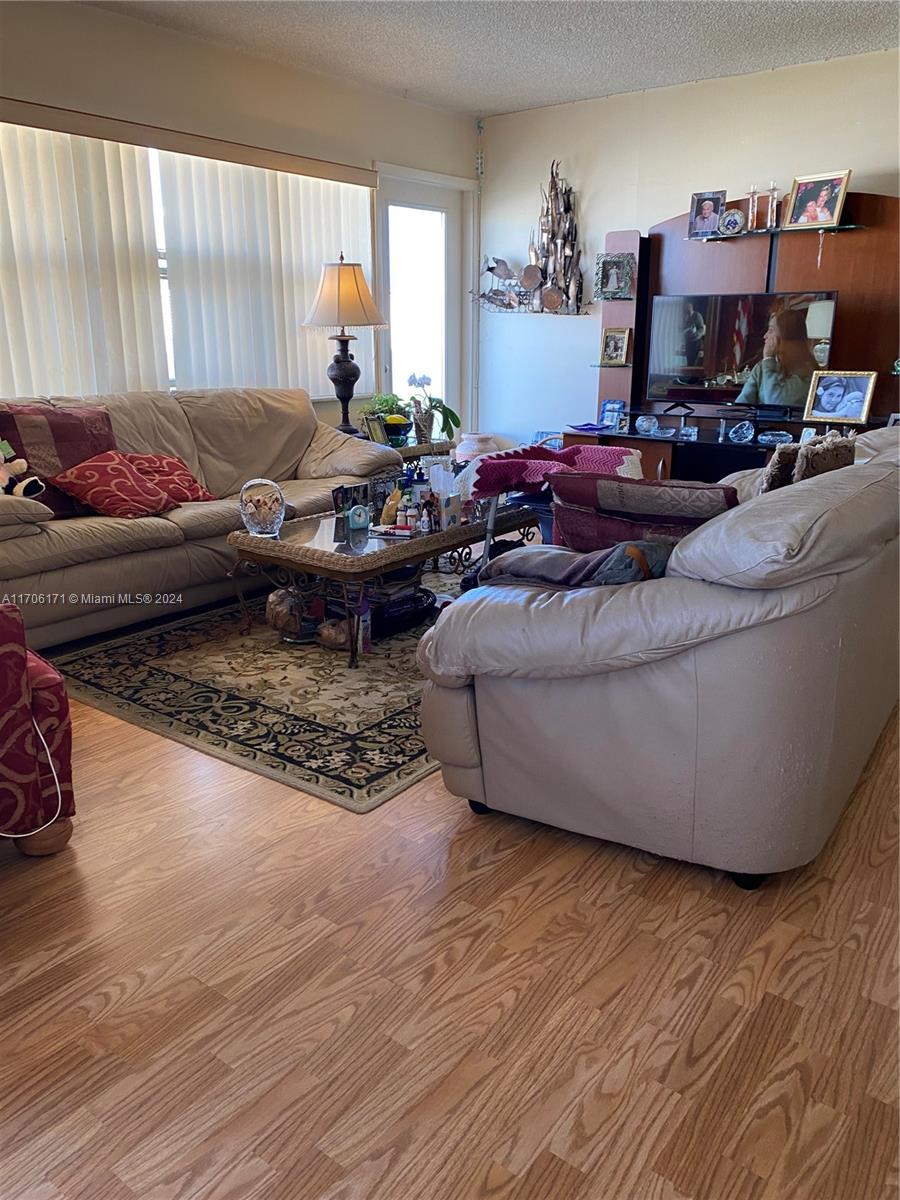 OCEAN VIEW TOWERS CONDO - Residential