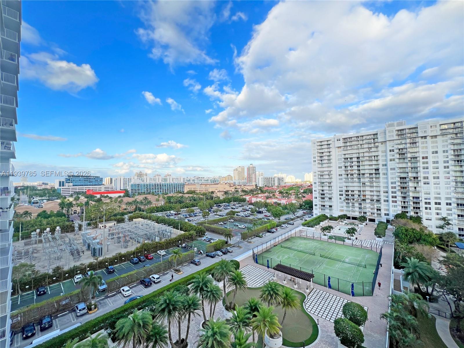 ADMIRALS PORT CONDO-EAST - Residential