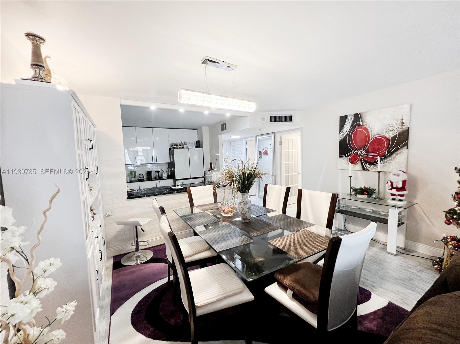 ADMIRALS PORT CONDO-EAST - Residential