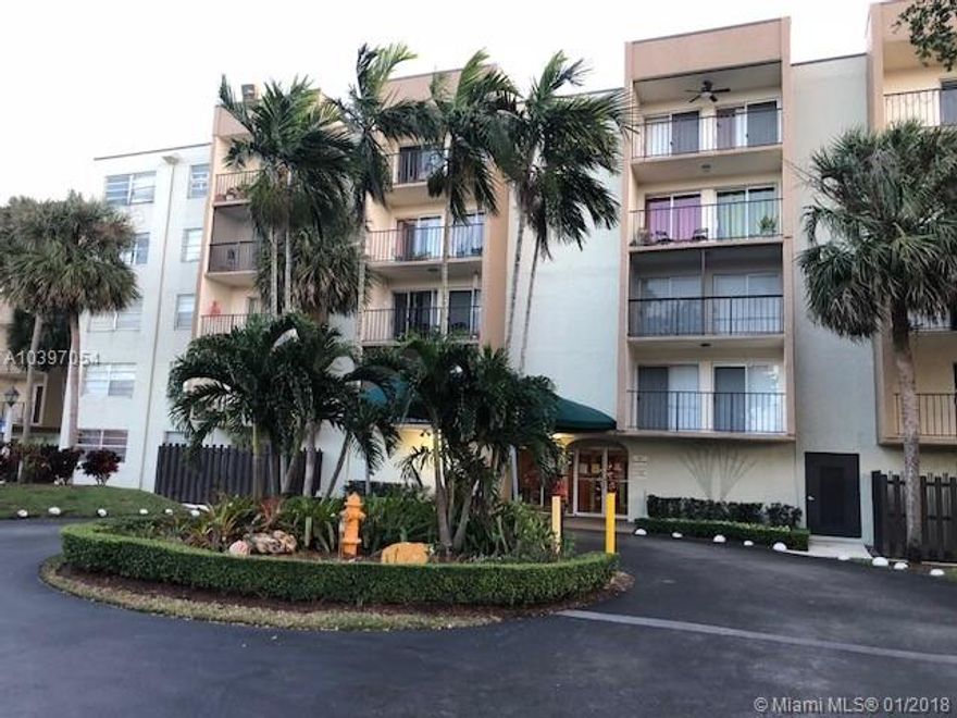 Handyman special. Unit is being sold AS IS. 
Opportunity knocks! Buy this 5th floor one bedroom unit and remodel it to your liking. New AC and laundry hookups are existing in the unit. The building offers a locked entrance and lovely community pool with lakeside barbecue area. Convenient Kendale Lakes location near Miccosukee Golf course and Miller Square shopping, with easy access to turnpike. Easy to show!