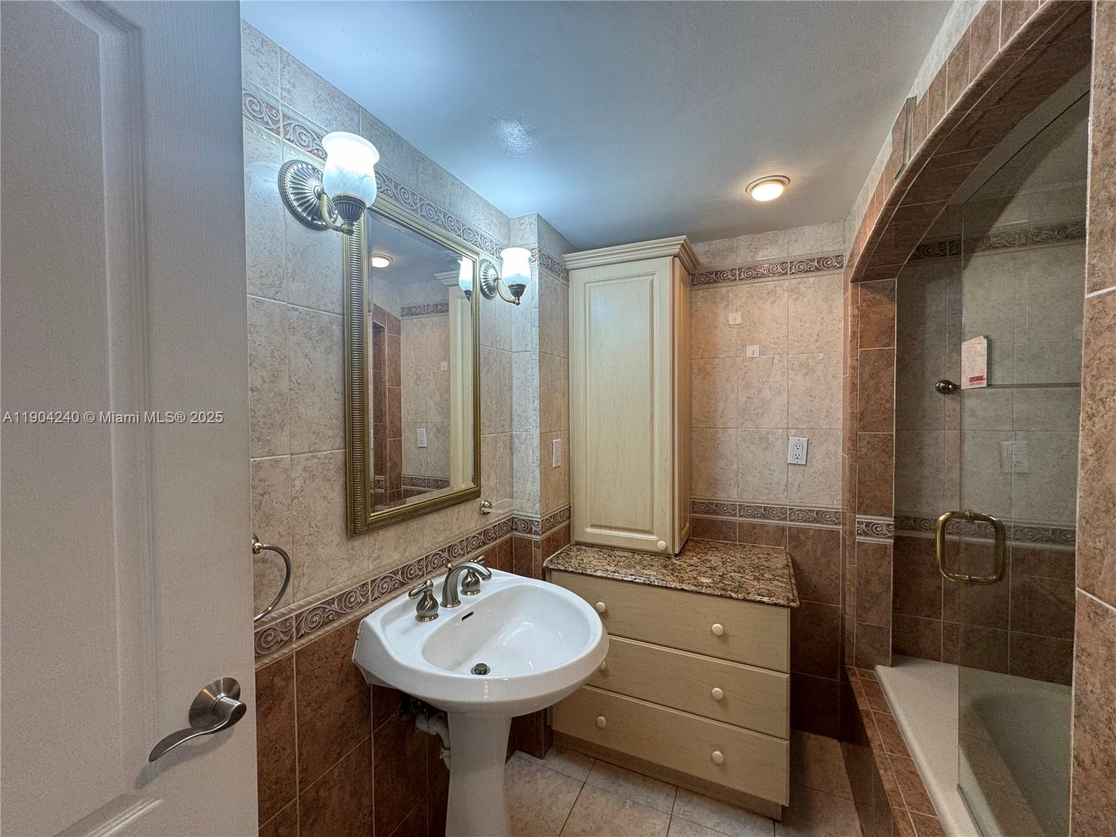 CLUB ATLANTIS CONDO - Residential