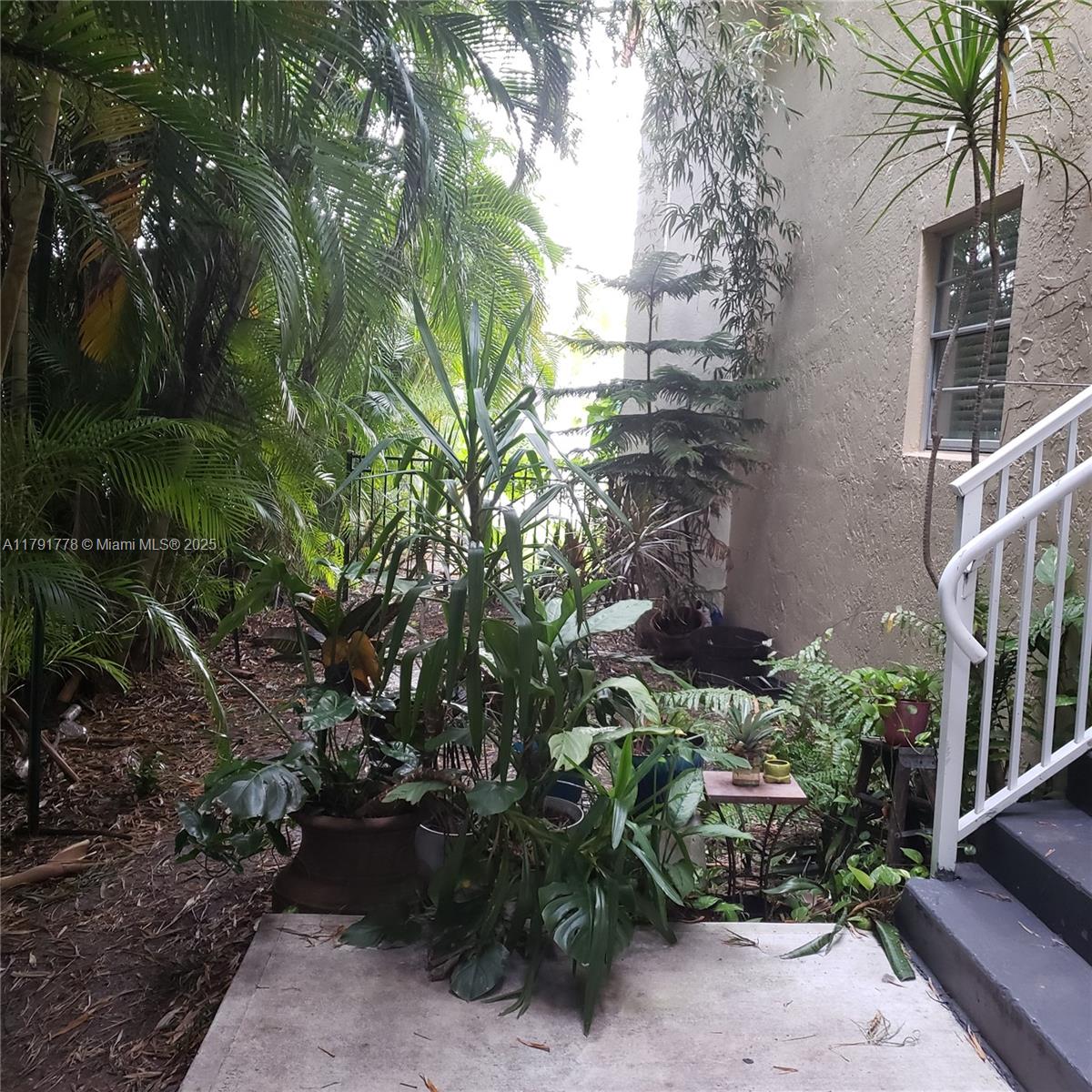 Rental Property at 1300 Moffett St 112, Hallandale Beach, Broward County, Florida - Bedrooms: 2 
Bathrooms: 2  - $1,750 MO.