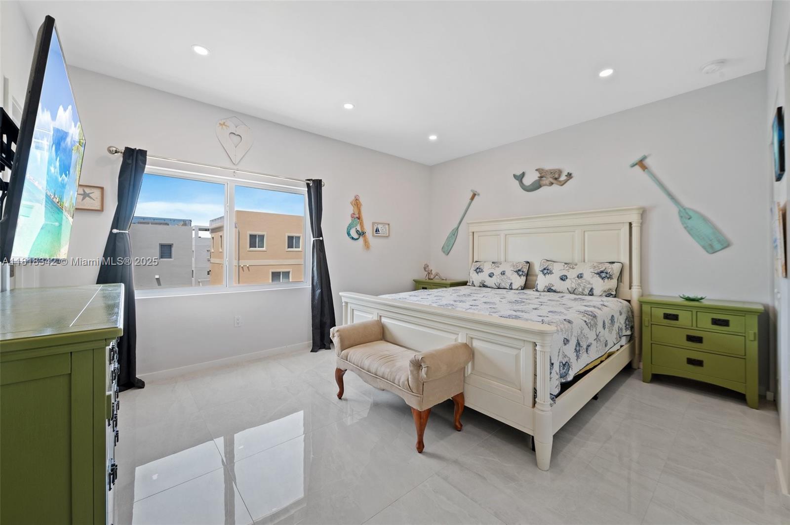 KEY LARGO OCEAN RESORT CO - Residential