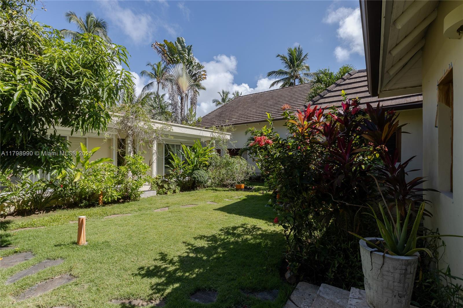 Villa Arquebuse - Residential