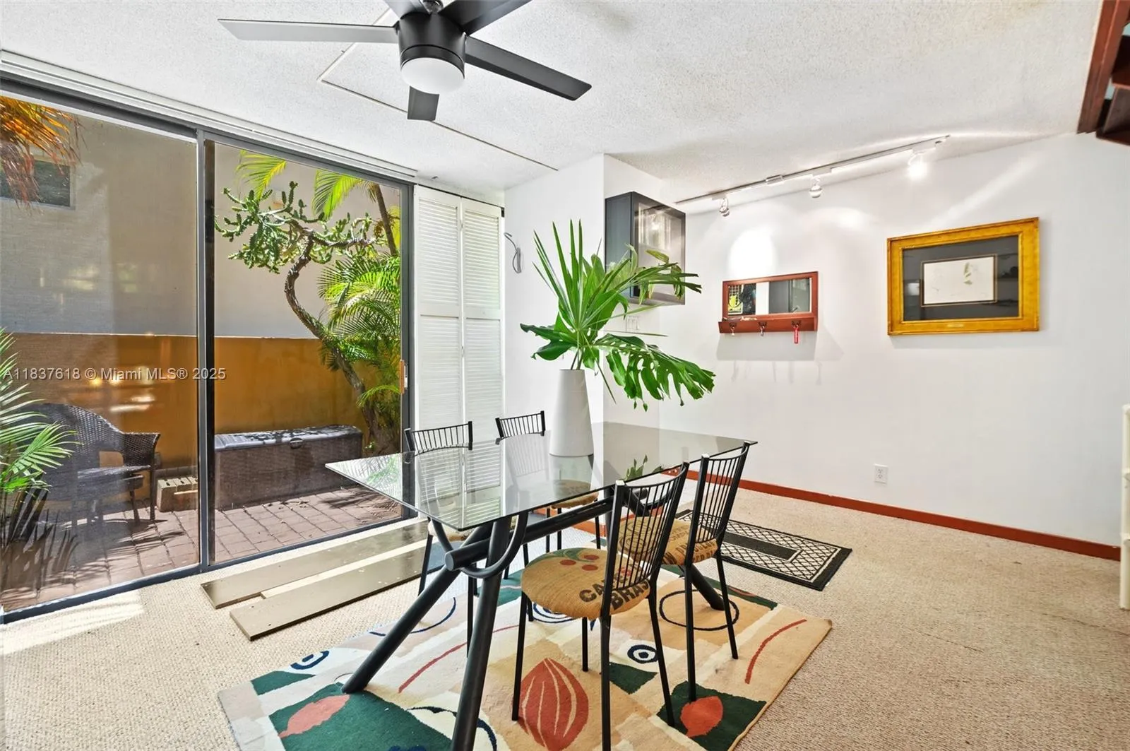 Miami, Florida 33133, United States, 2 Bedrooms Bedrooms, ,3 BathroomsBathrooms,Residential,Active,168631