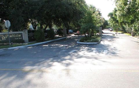 3286 S SEMORAN BLVD 24 Orlando FL 32822