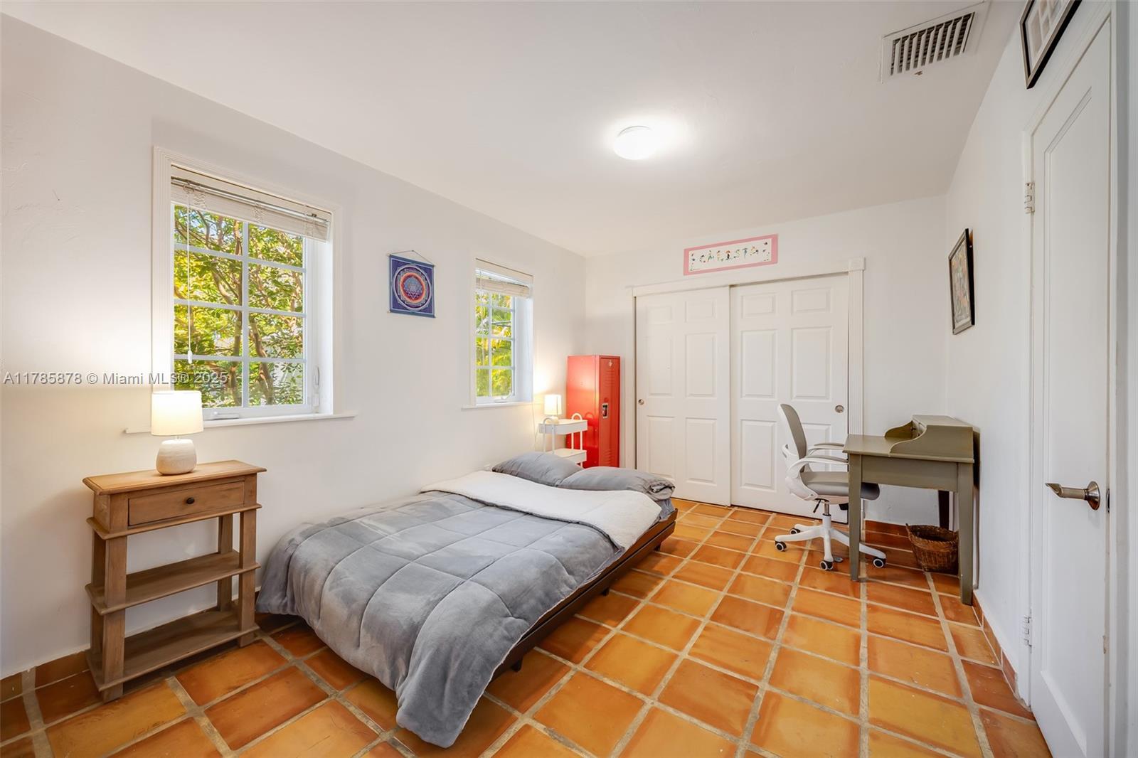 SILVER BLUFF EST-SEC B - Residential