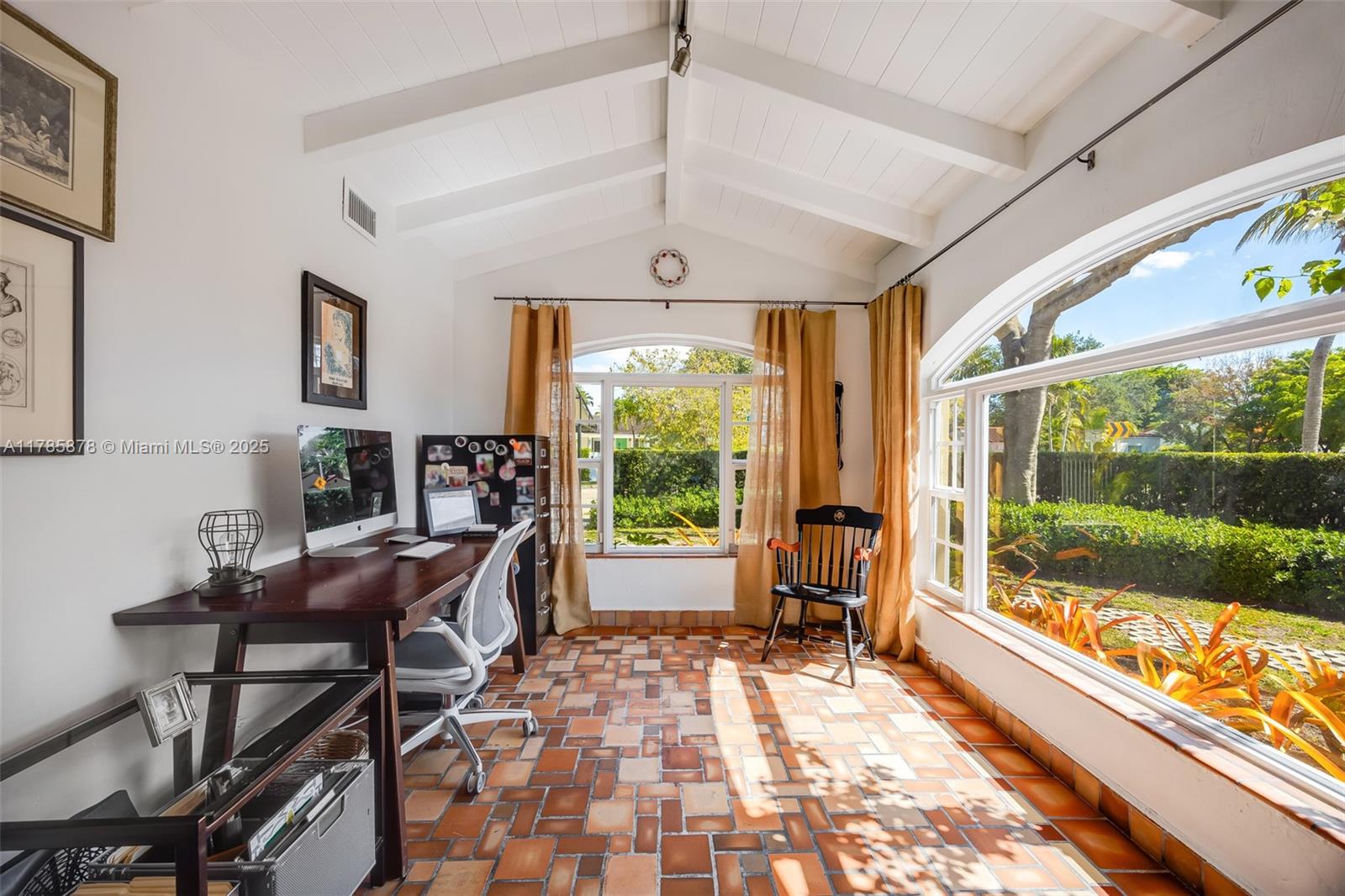 SILVER BLUFF EST-SEC B - Residential